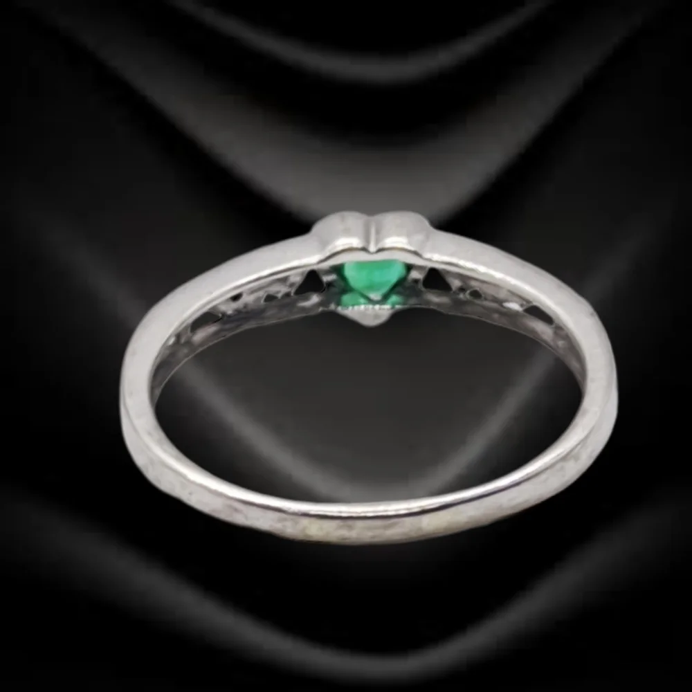 10K Lab Grown Emerald and Natural Diamonds Ring